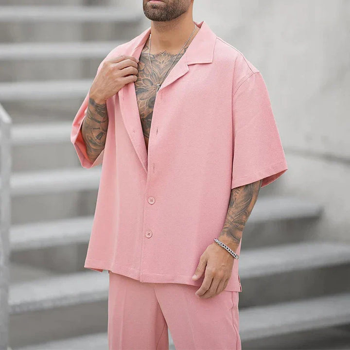 Set da uomo con maglietta ampia e pantaloni eleganti - comfort e stile in un unico prodotto
