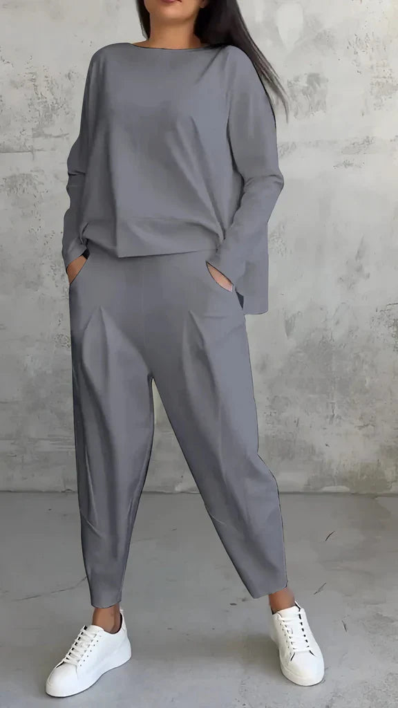 Elegante abito da donna a due pezzi per il tempo libero - una combinazione di comfort ed eleganza