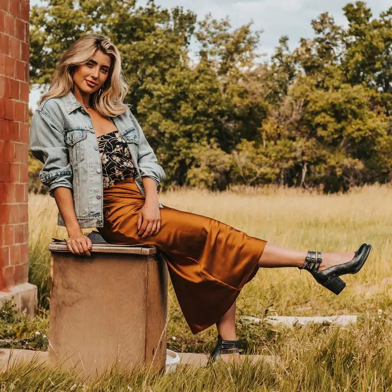 Juniper - Décolleté alla moda in stile retrò per donne eleganti