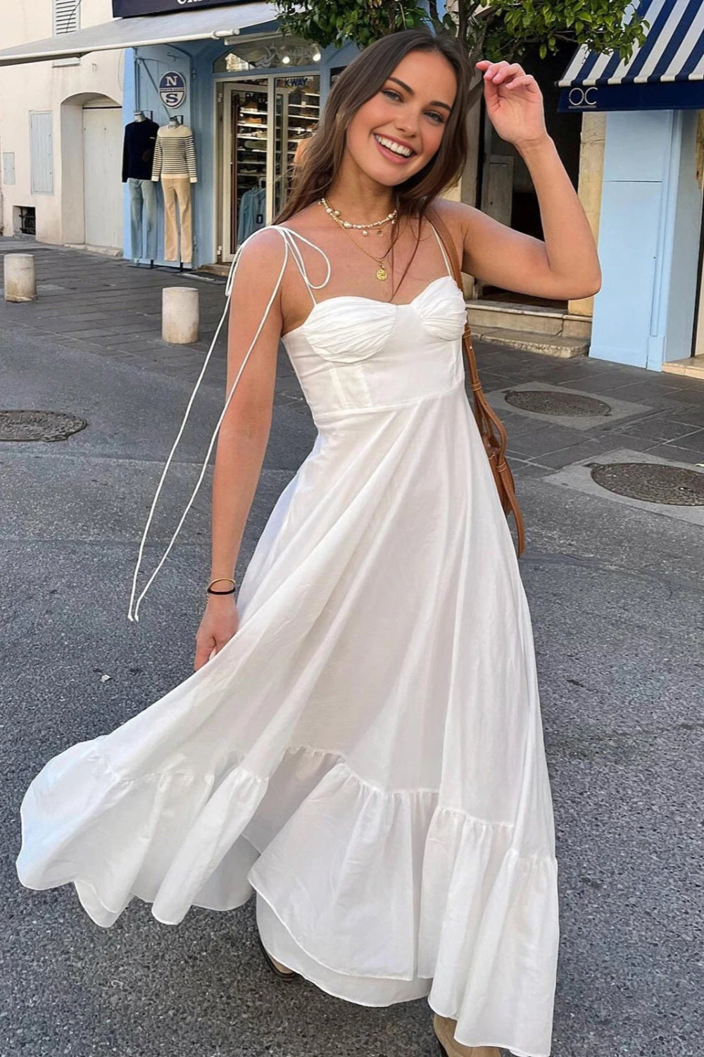 Elegante abito lungo da donna con accenti di pizzo - perfetto per la primavera e l'estate!