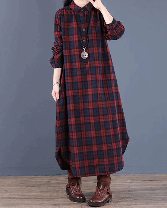 Elegante vestaglia da donna svasata con maniche lunghe e bottoni