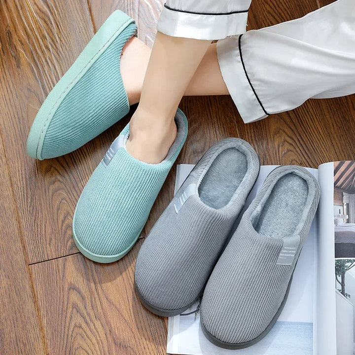 SunStride - Esclusive pantofole invernali in peluche per un comfort e un look alla moda