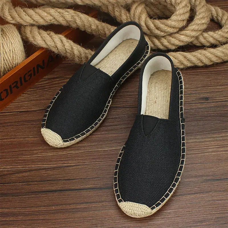 Scarpe moderne da uomo in tela slip-on con design traspirante e accenti graffiti