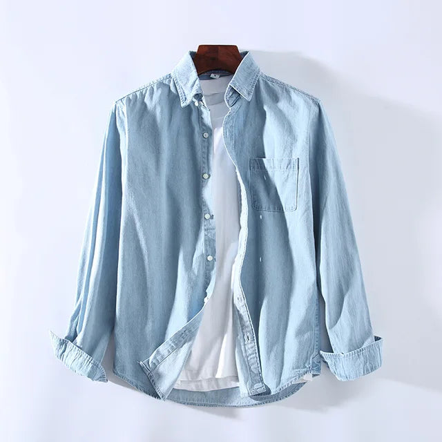 Elegante camicia da uomo in denim con maniche lunghe, colletto classico e abbottonatura - ideale per lo stile di tutti i giorni