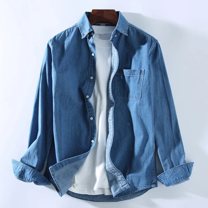 Elegante camicia da uomo in denim con maniche lunghe, colletto classico e abbottonatura - ideale per lo stile di tutti i giorni