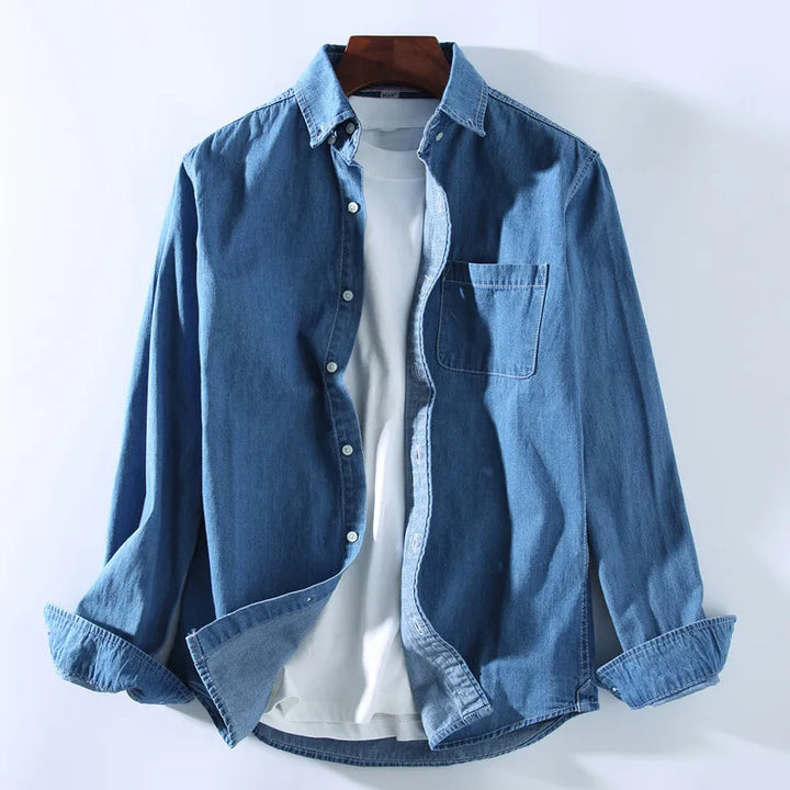 Elegante camicia da uomo in denim con maniche lunghe, colletto classico e abbottonatura - ideale per lo stile di tutti i giorni