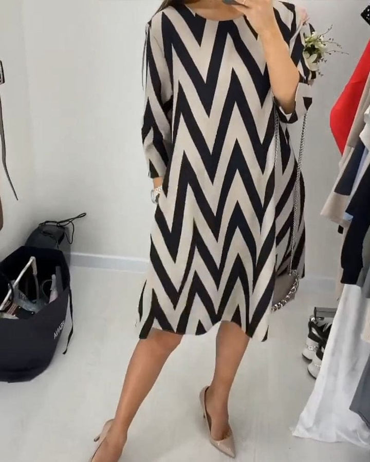 Vestido A-Line para Mujer con Estampado Zigzag, Manga Tres Cuartos y Sorprendente Confort en Corte Relajado