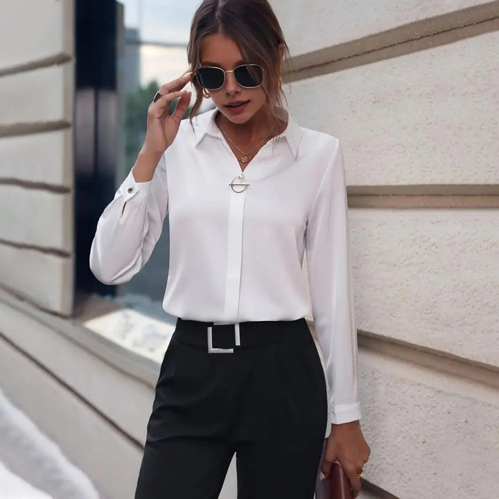 Camicetta da donna elegante - uno stile essenziale per ogni occasione