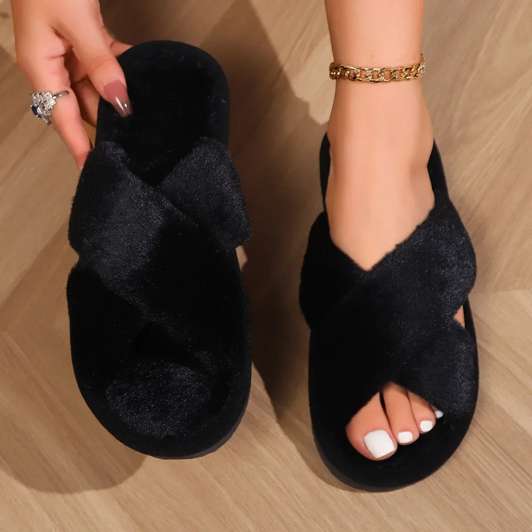 Esclusive pantofole da donna extra calde e morbide, perfette per le giornate di relax a casa.