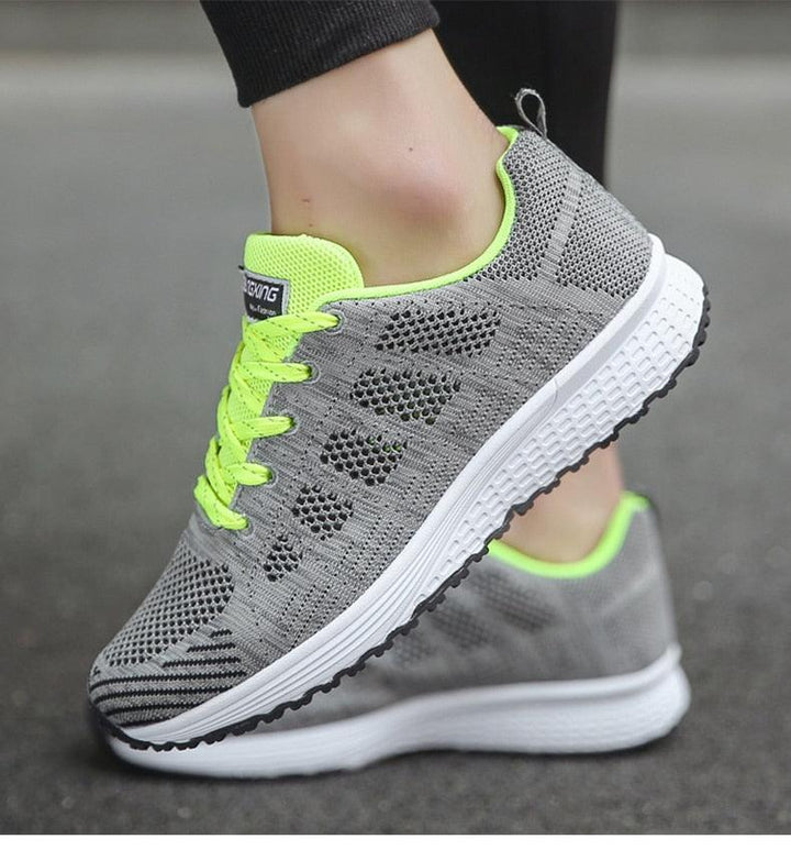 Scarpe da ginnastica casual da donna leggere e alla moda, traspiranti per un comfort che dura tutto il giorno.