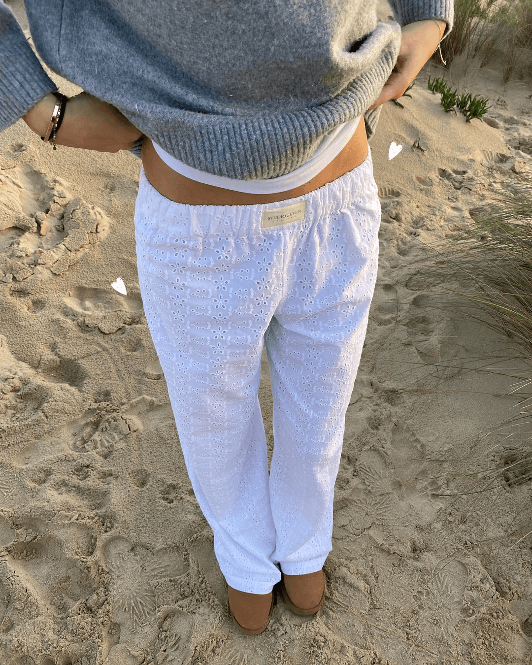 Pantaloni da donna comodi e alla moda per uno stile unico e un'ottima sensazione al tatto
