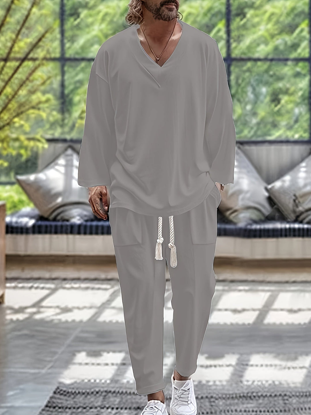 Set da uomo: maglietta elegante con scollo a pallina e pantaloni comodi con tasche