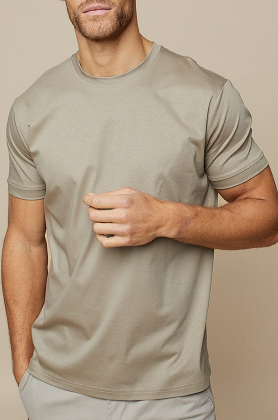 Accogliente T-shirt da uomo con scollo rotondo - morbido misto cotone per un comfort quotidiano e una vestibilità rilassata