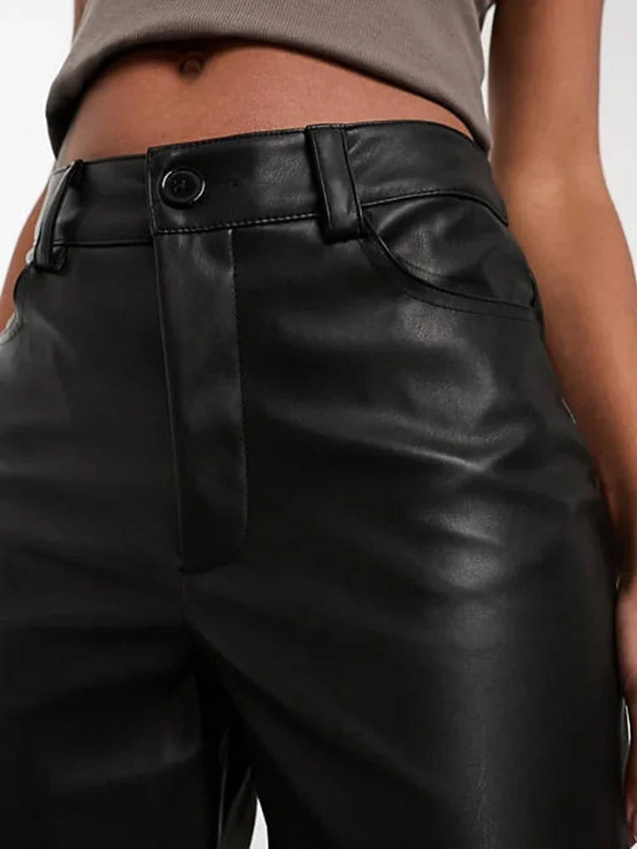 Eleganti pantaloni in pelle a vita alta da uomo di Avenne - stile di lusso per i più esigenti