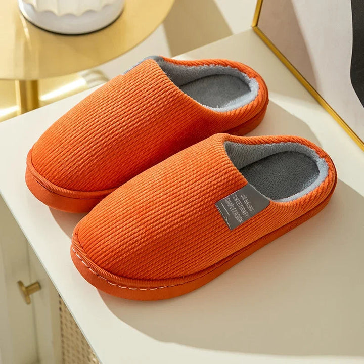SunStride - Esclusive pantofole invernali in peluche per un comfort e un look alla moda