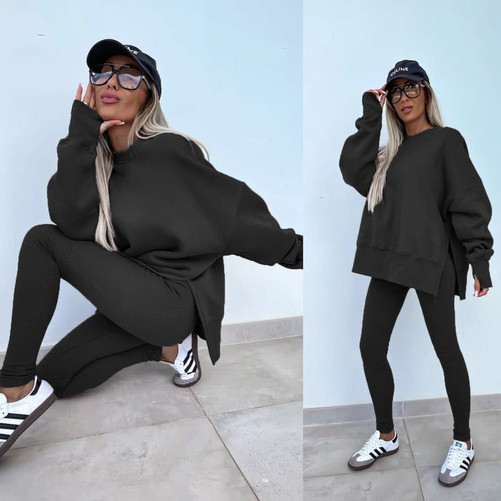 Comodo set lounge con felpa con cappuccio alla moda e pantaloni coordinati - perfetto per rilassarsi