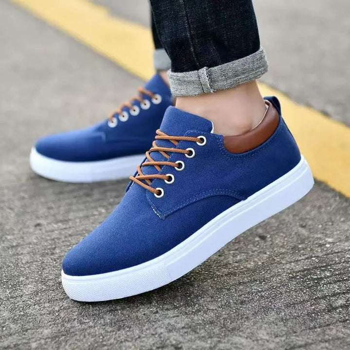 Scarpe sportive in tela eleganti e confortevoli per persone attive