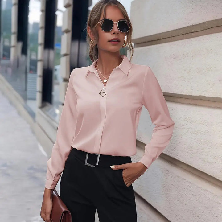 Camicetta da donna elegante - uno stile essenziale per ogni occasione