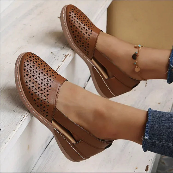 Sandali con plateau eleganti e dal design vintage per donne dal fascino senza tempo