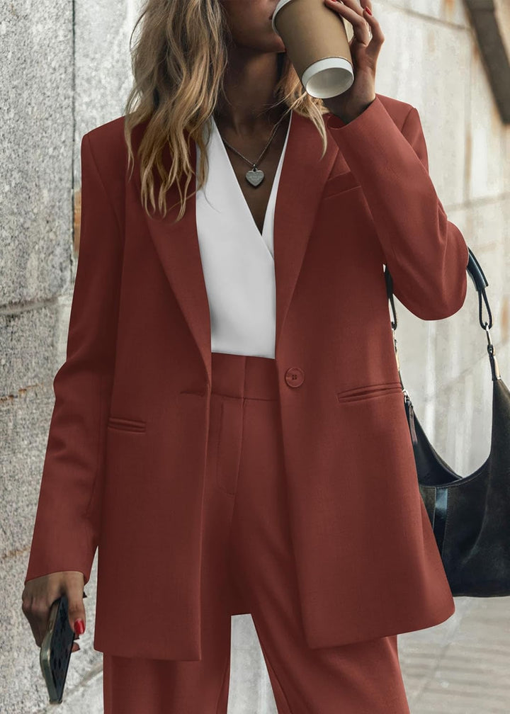 Elegante set giacca e pantaloni da donna, ideale per l'ufficio e per le uscite di tutti i giorni