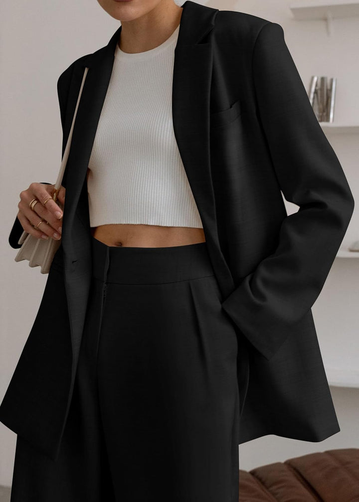 Elegante set giacca e pantaloni da donna, ideale per l'ufficio e per le uscite di tutti i giorni
