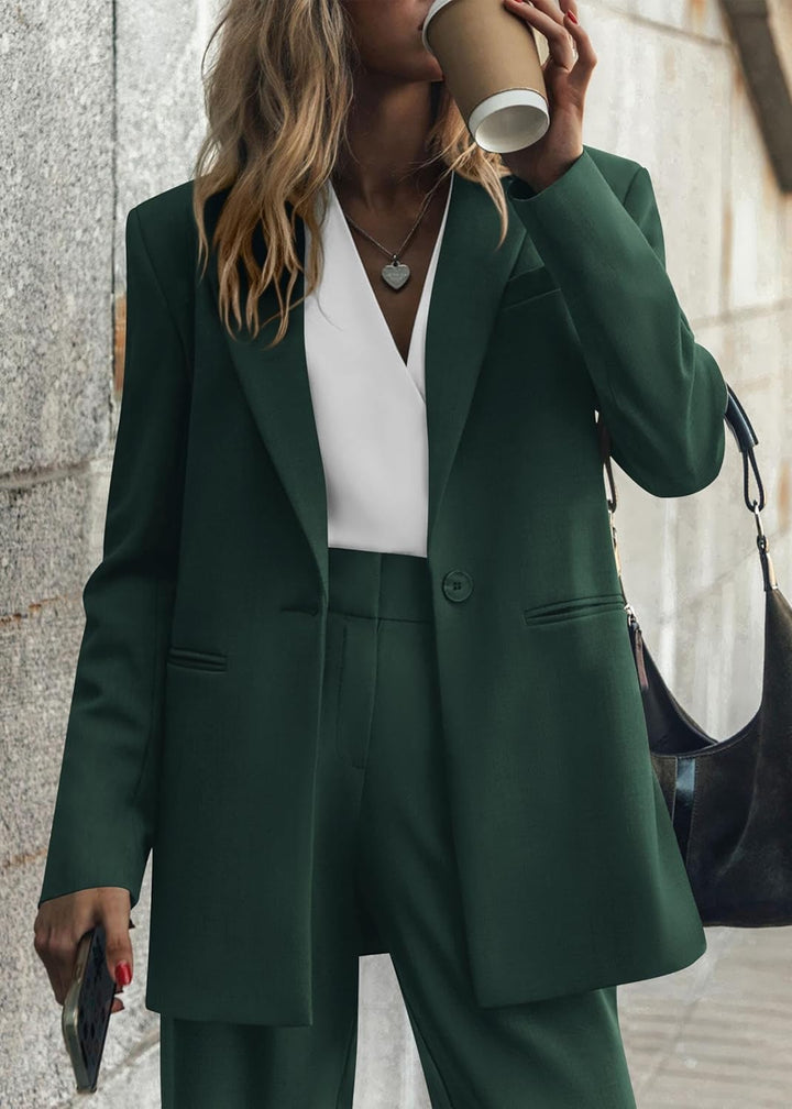 Elegante set giacca e pantaloni da donna, ideale per l'ufficio e per le uscite di tutti i giorni
