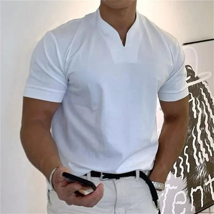Elegante t-shirt da uomo con scollo a punta ed eleganti polsini laterali - vestibilità slim ideale per lo stile quotidiano e casual
