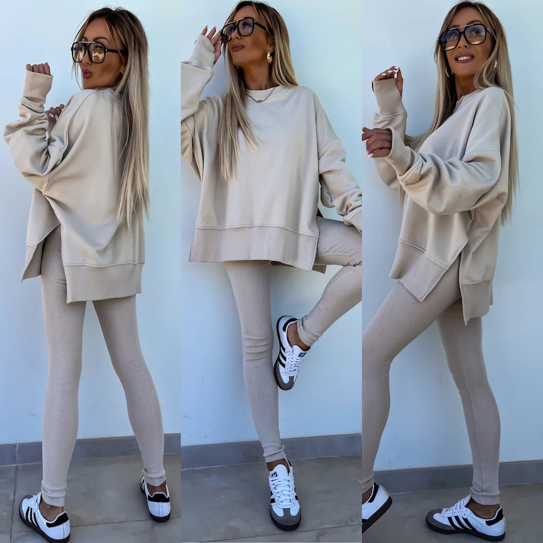 Comodo set lounge con felpa con cappuccio alla moda e pantaloni coordinati - perfetto per rilassarsi