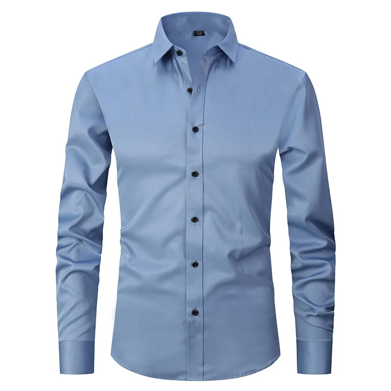 Camisa maschile slim fit di manga lunga con bottoni a contrasto per un look moderno ed elegante