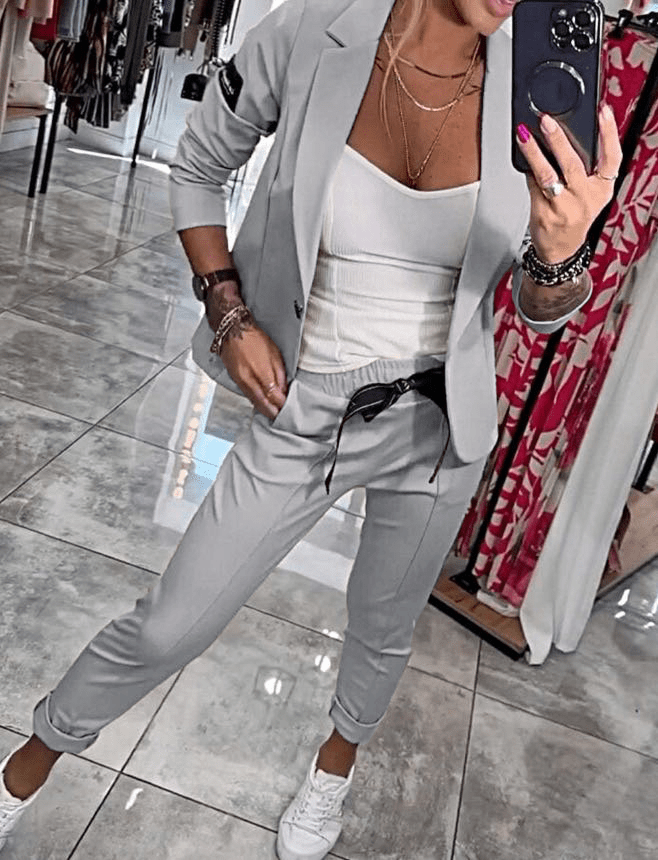Elegante e raffinato set da donna Louise™ a due pezzi per un look unico