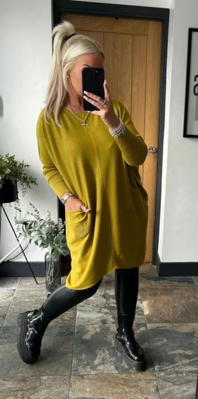 Elegante abito estivo da donna con scollatura a punta - stile casual e comfort per le giornate calde