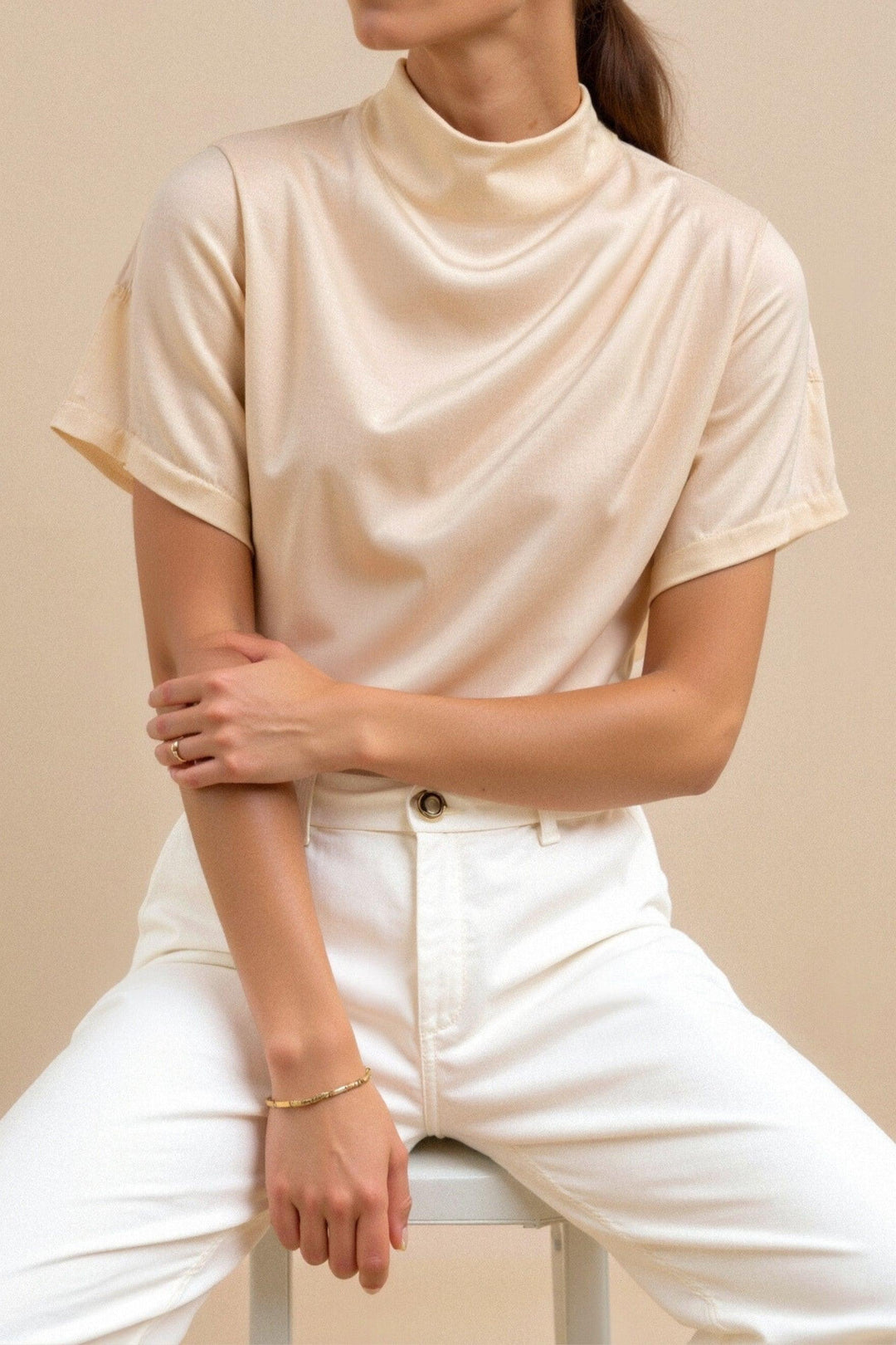 T-Shirt oversize da donna con scollatura - stile casual confortevole e di tendenza