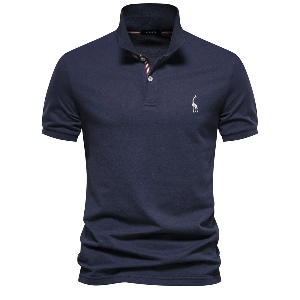 Caleb - Elegante polo in cotone con ricamo di cervi per uno stile unico