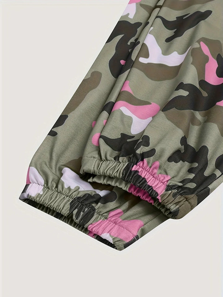 Pantaloni da donna alla moda Kaelis in elegante camouflage - un look insolito e un comfort quotidiano