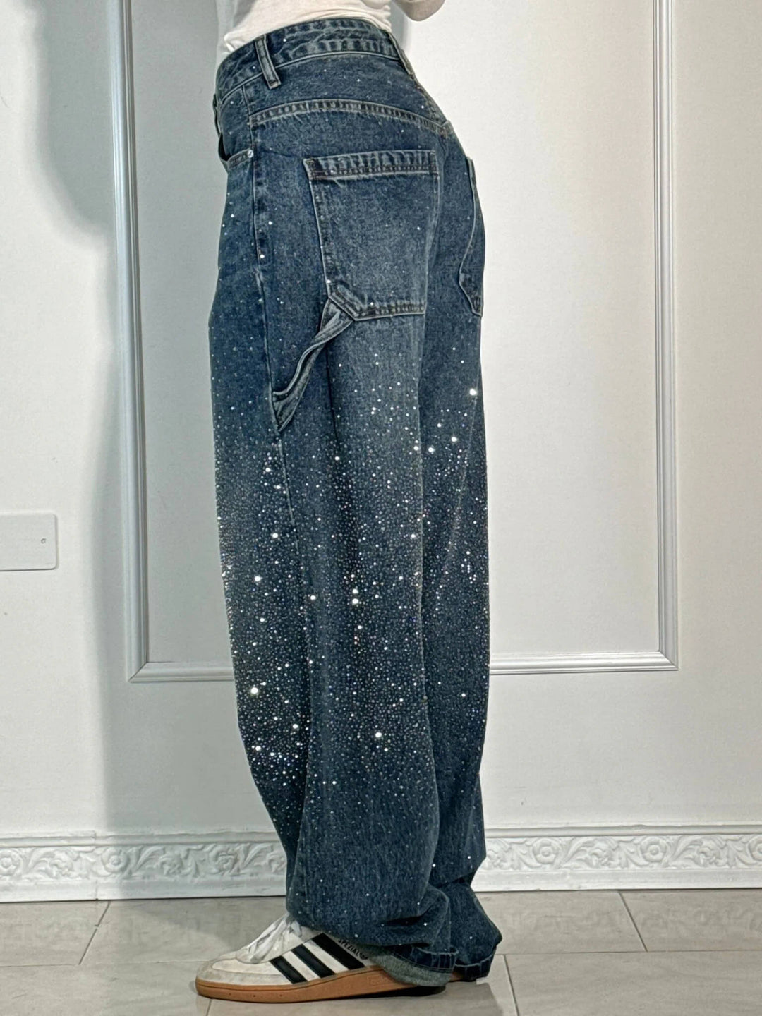 Jeans eleganti da donna a gamba larga con dettagli screziati - stile comodo e alla moda