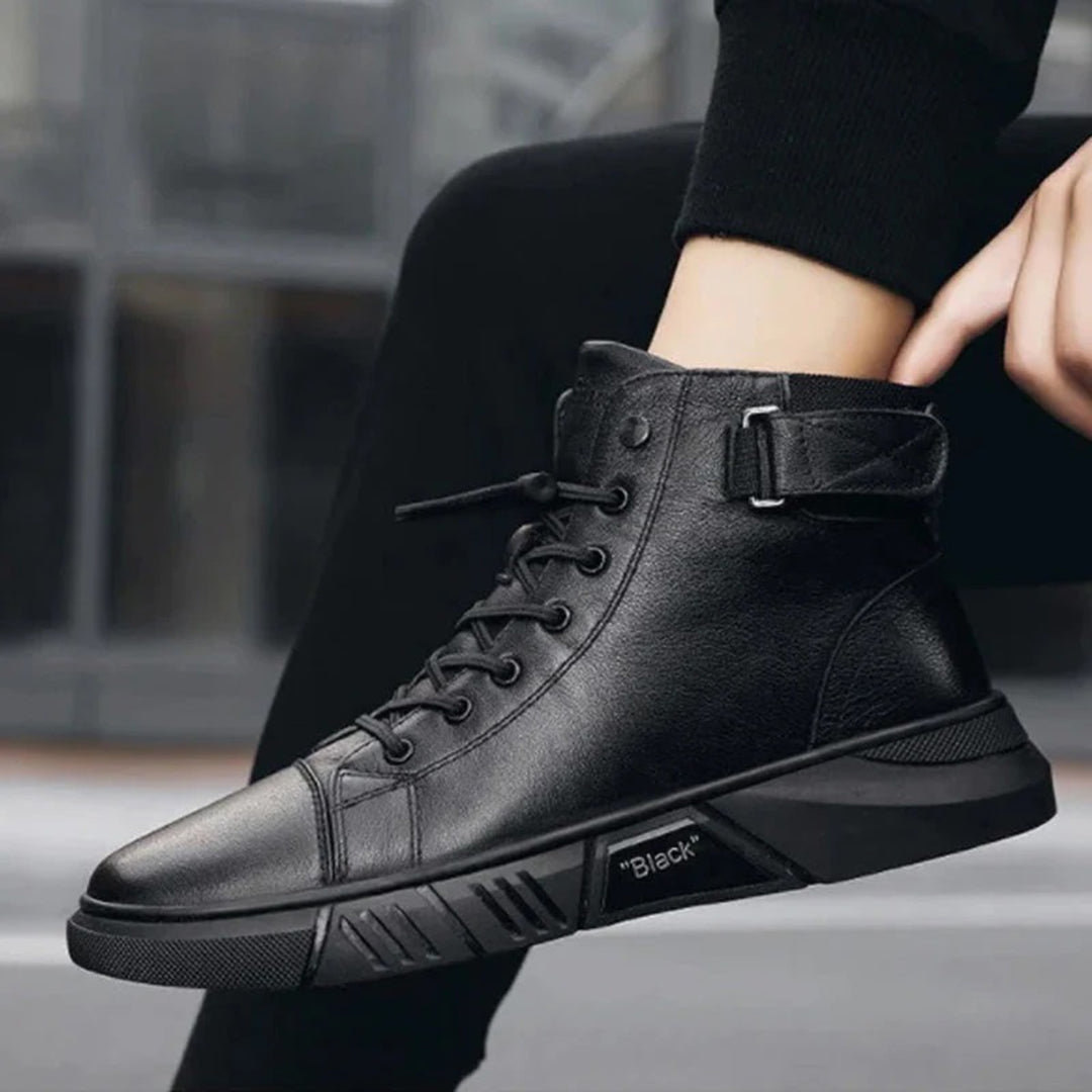 Scarpe ADLEMO nere: eleganza e comfort senza pari ad ogni passo