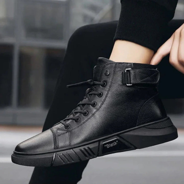 Scarpe ADLEMO nere: eleganza e comfort senza pari ad ogni passo