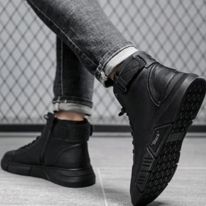 Scarpe ADLEMO nere: eleganza e comfort senza pari ad ogni passo