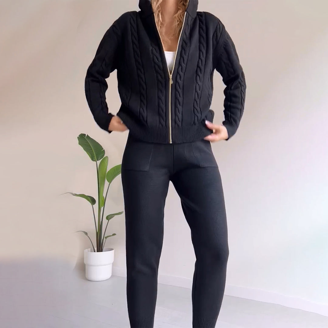 Set elegante e confortevole: giacca e pantaloni eleganti MANAHIL
