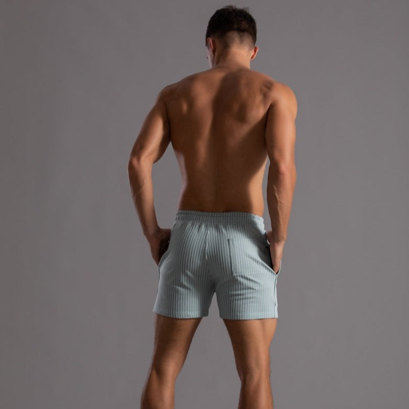Pantaloncini da uomo alla moda per l'estate e la spiaggia: l'aggiunta perfetta allo stile stagionale