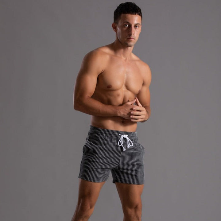 Pantaloncini da uomo alla moda per l'estate e la spiaggia: l'aggiunta perfetta allo stile stagionale