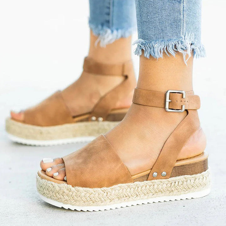 Soléa - Sandali estivi eleganti e confortevoli con plateau per le donne