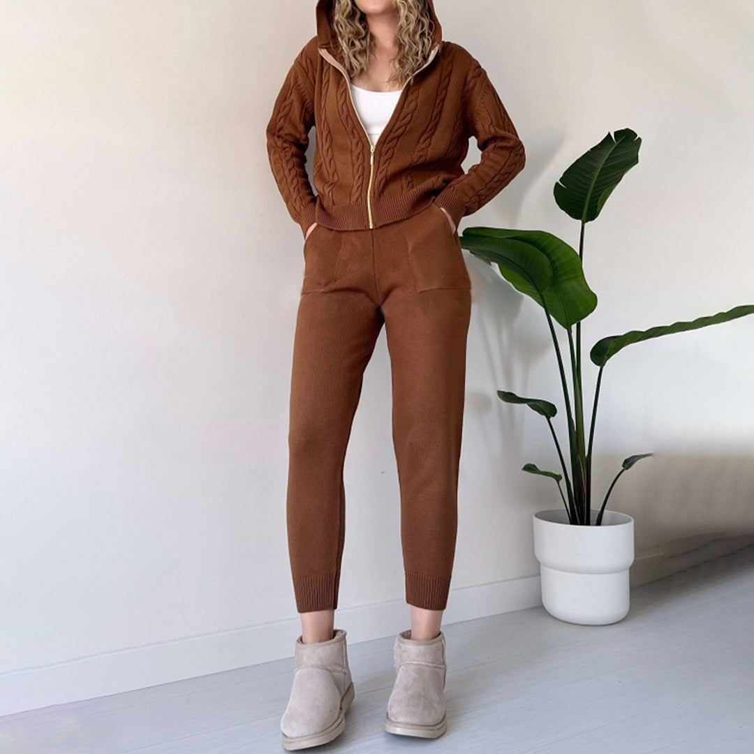 Set elegante e confortevole: giacca e pantaloni eleganti MANAHIL