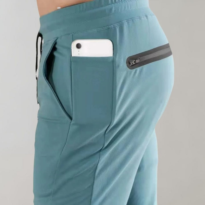 Eleganti e comodi pantaloni della tuta Aero per un look e un comfort perfetti