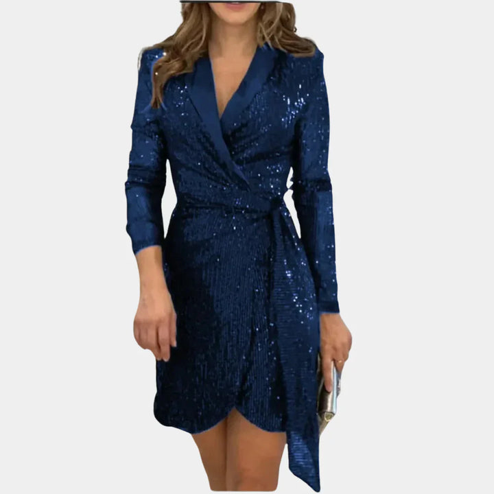 Elegante miniabito Riva con scollo a punta e collo a revers alla moda
