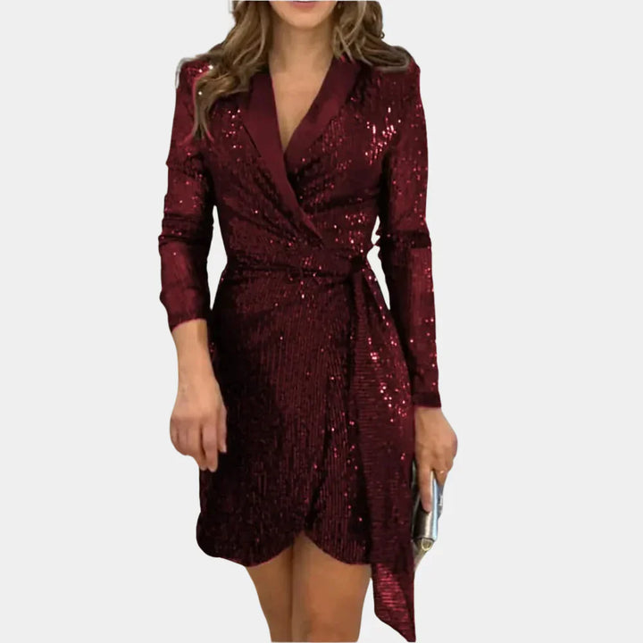 Elegante miniabito Riva con scollo a punta e collo a revers alla moda