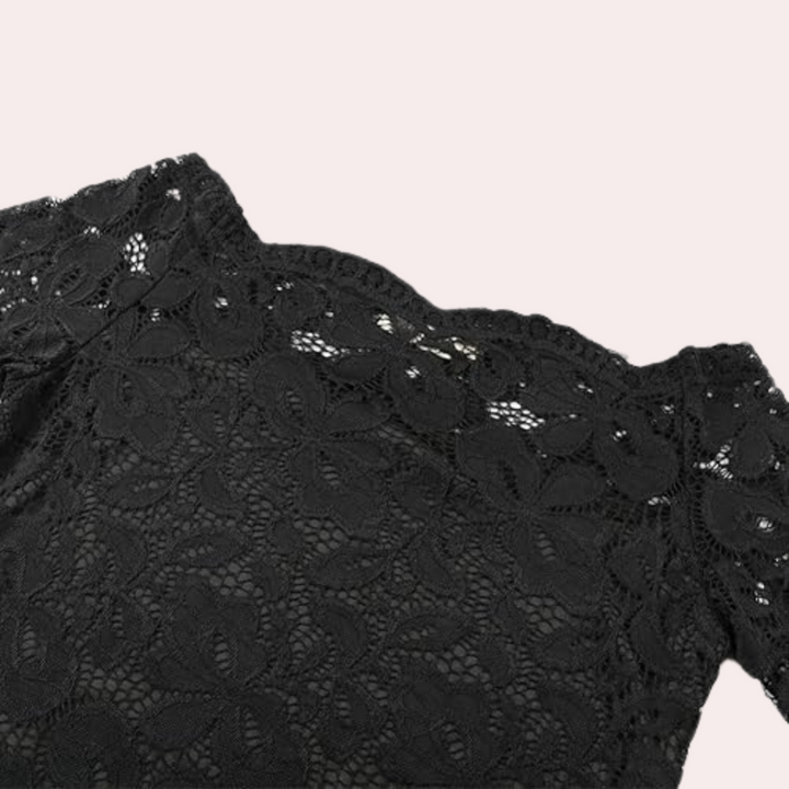 Elegante blusa in pizzo con scollatura sottile - perfetta per le donne sicure di sé