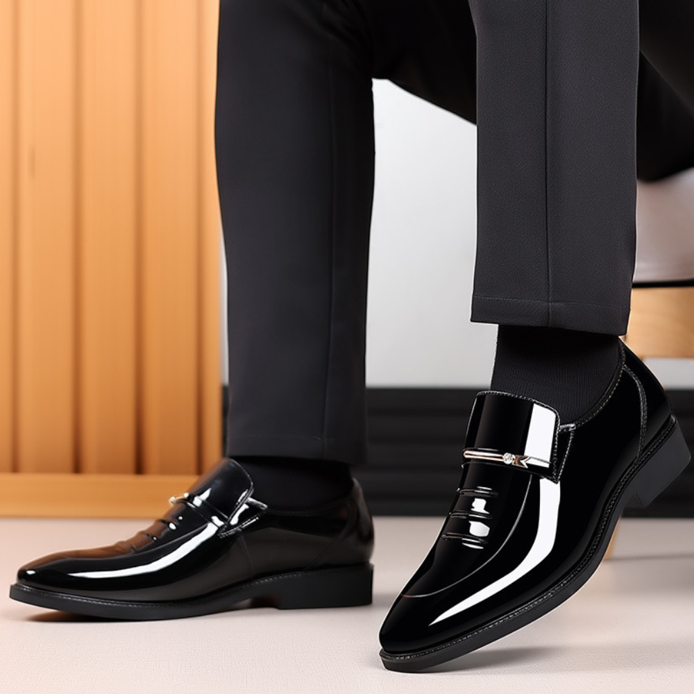 Scarpe eleganti e lussuose per il professionista moderno