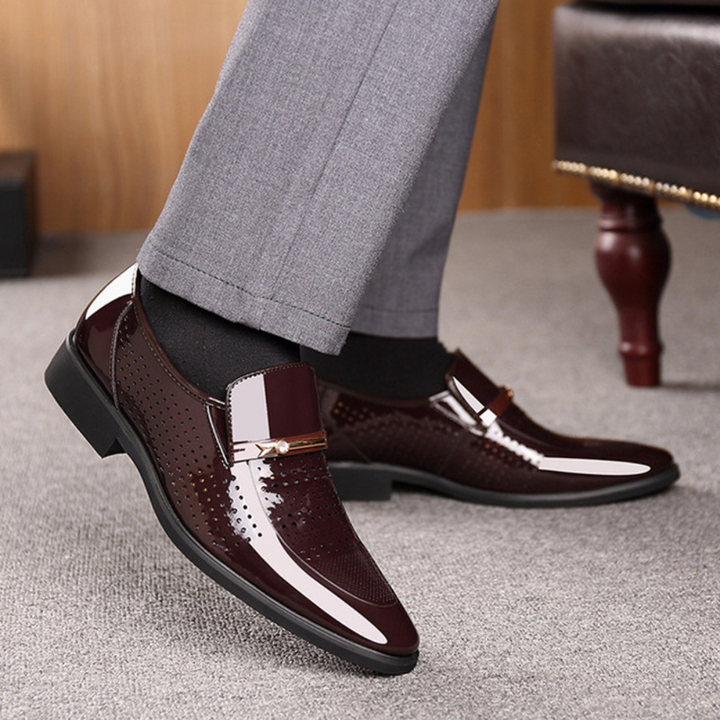 Scarpe eleganti e lussuose per il professionista moderno