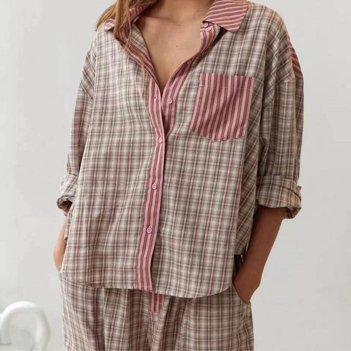 Offriamo pigiami da donna lussuosi ed eleganti: regalatevi ogni notte un comfort e uno stile impareggiabili.